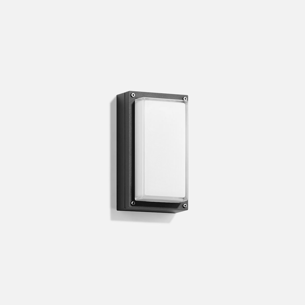 Impact-resistant ceiling and wall luminaire