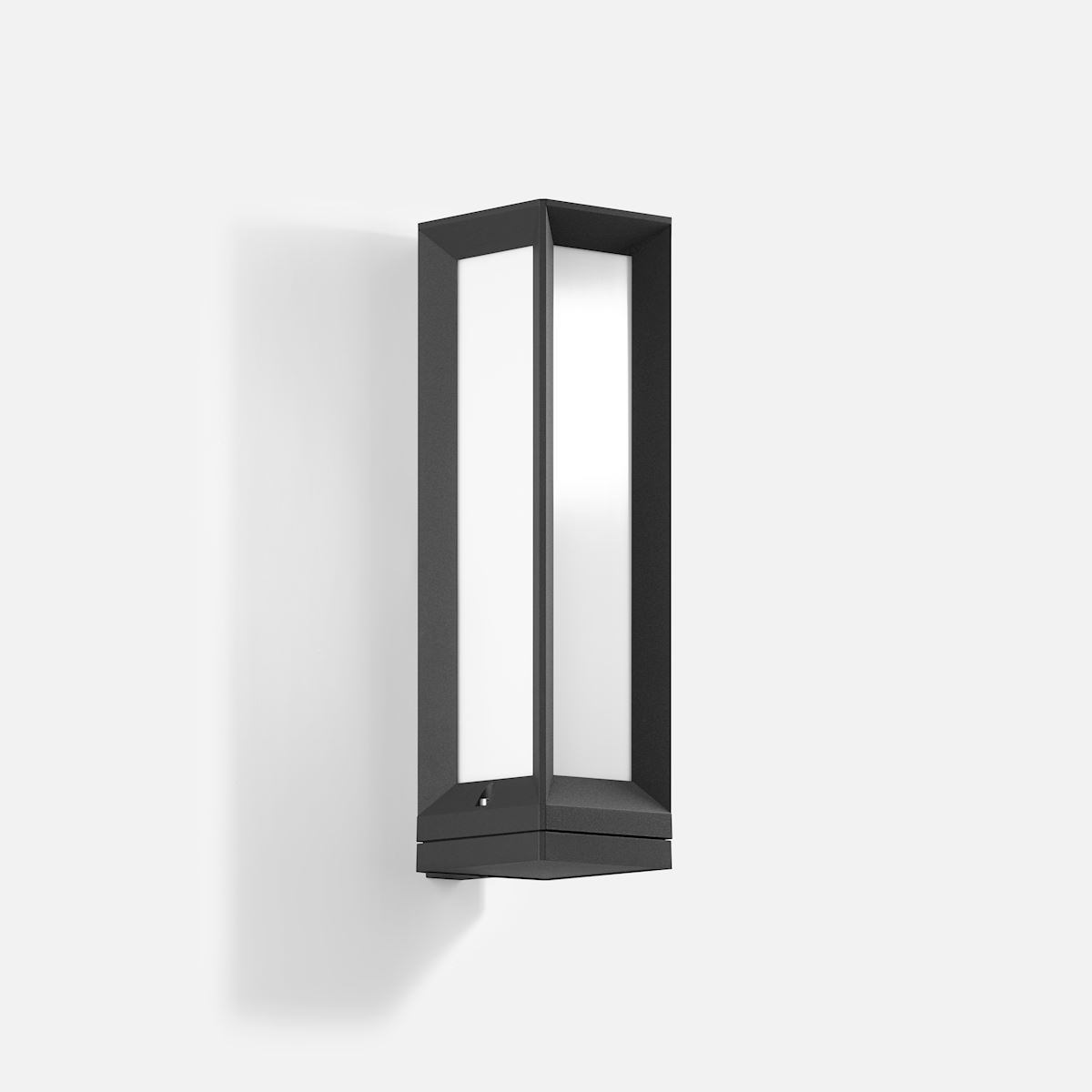 Linear wall luminaire