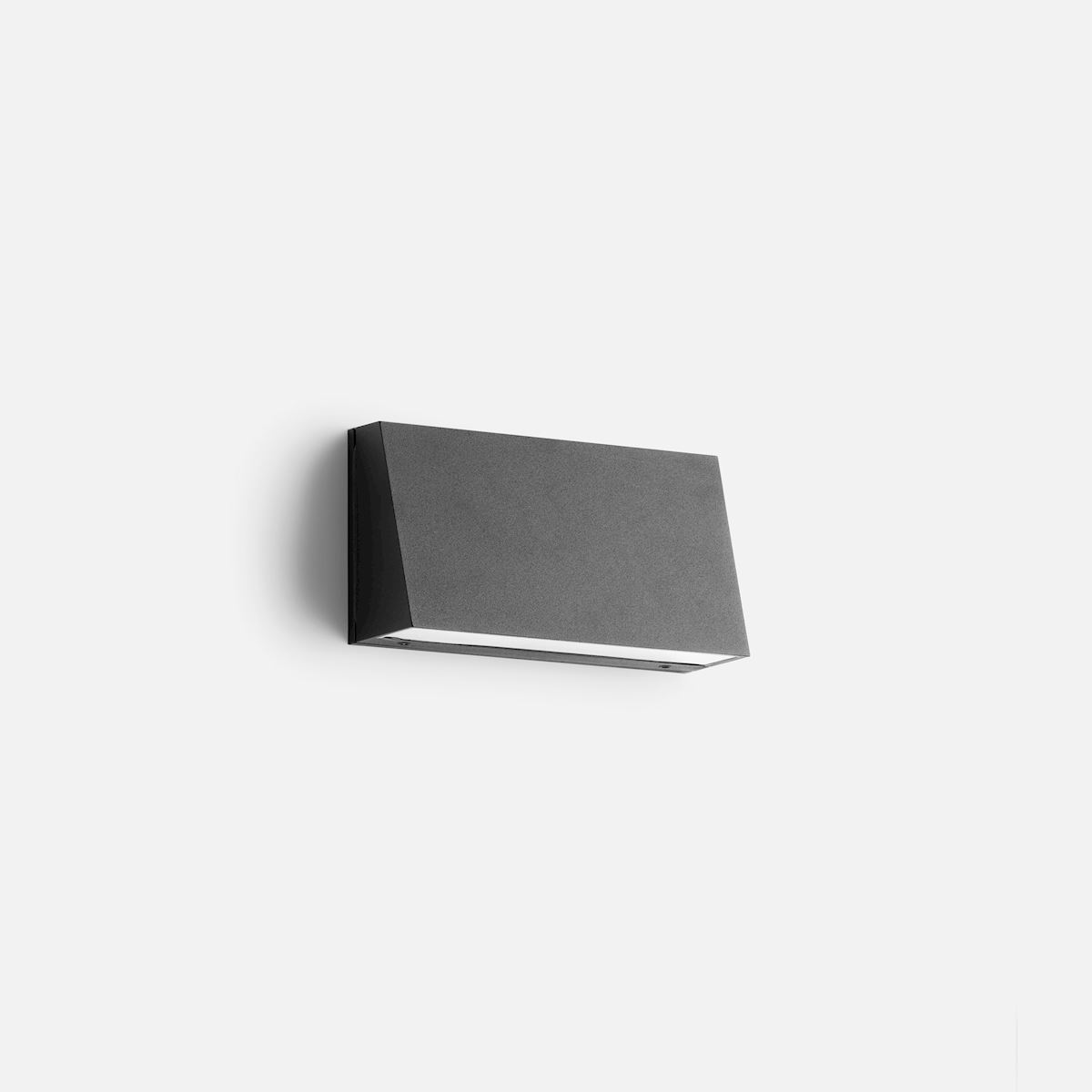Wall luminaire
