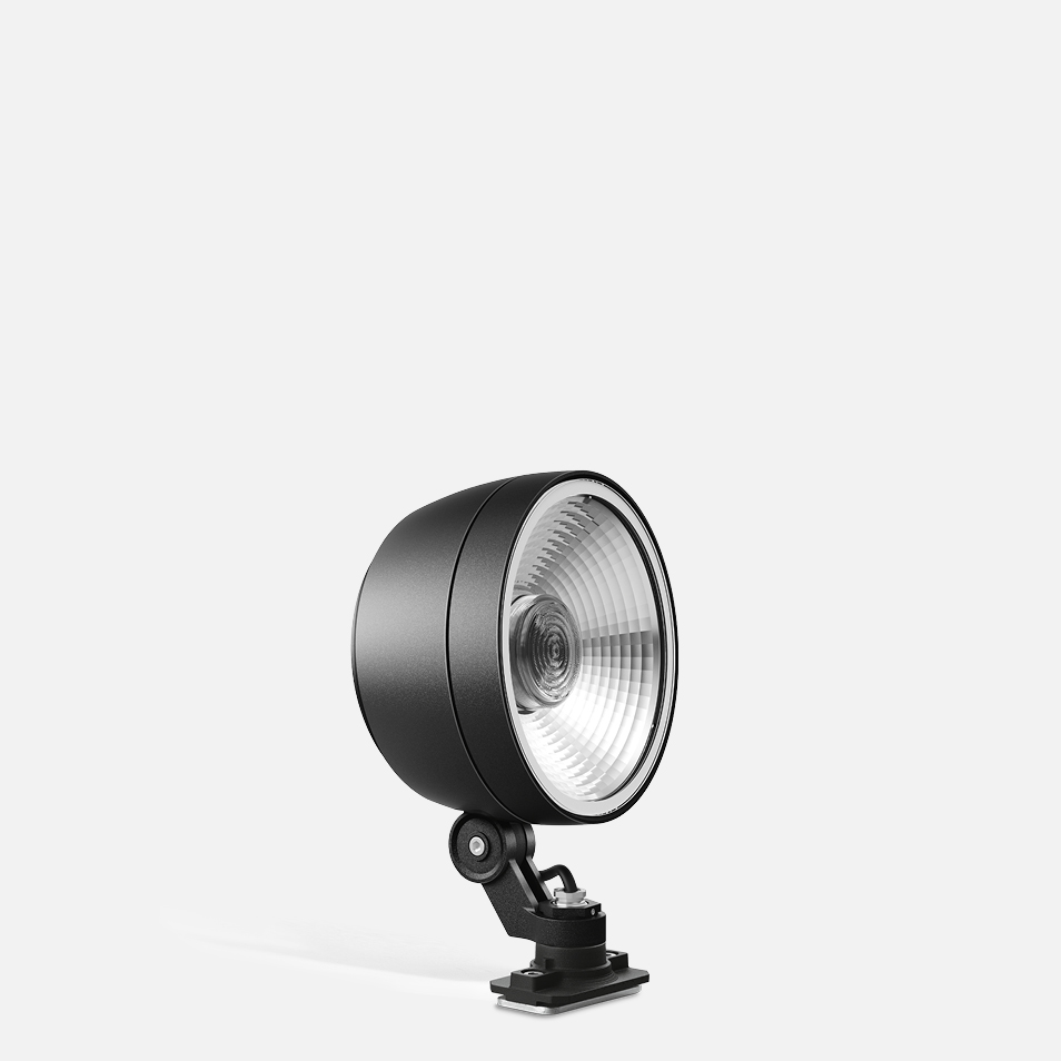 Performance floodlight