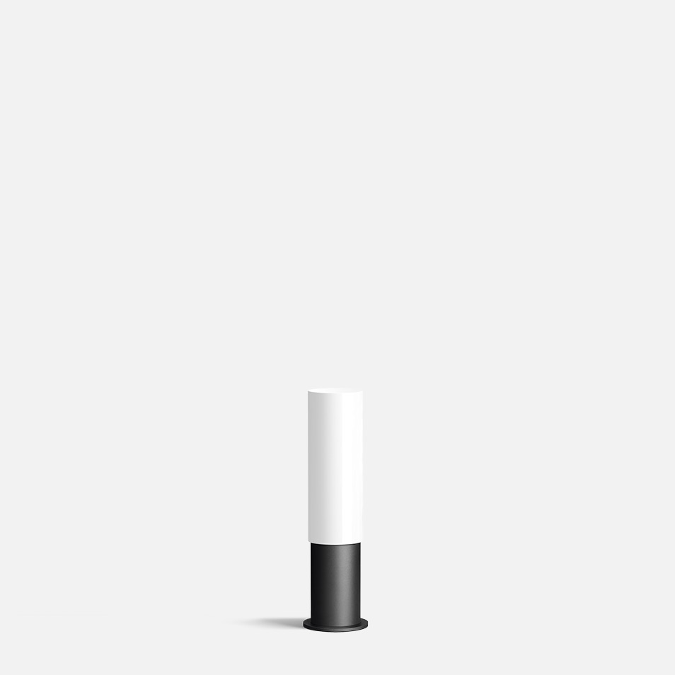 Garden luminaire with earth spike