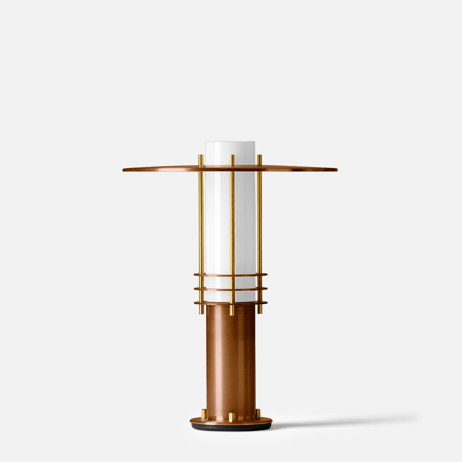 Cast bronze and copper pillar luminaire